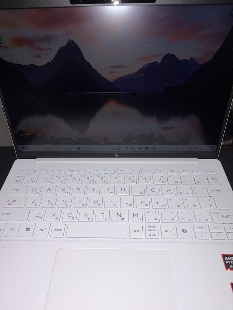 HP OmniBook 7 Aero 13-bg セラミックホワイト