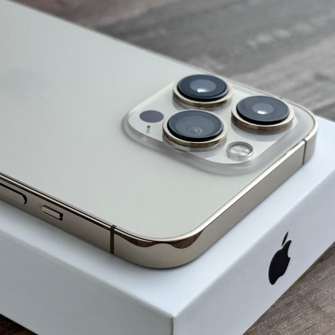 【格安美品☆】iPhone13Pro 本体 Gold 256GB SIMフリー