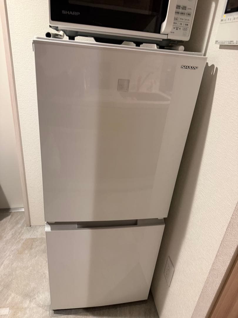 【美品】SHARP 冷蔵庫　152L SJ-15E8 -KW