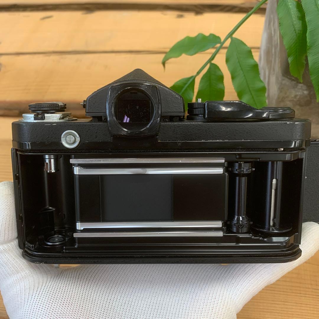 Nikon F2 チタン (Nikkorレンズ付き※レンズおまけ)