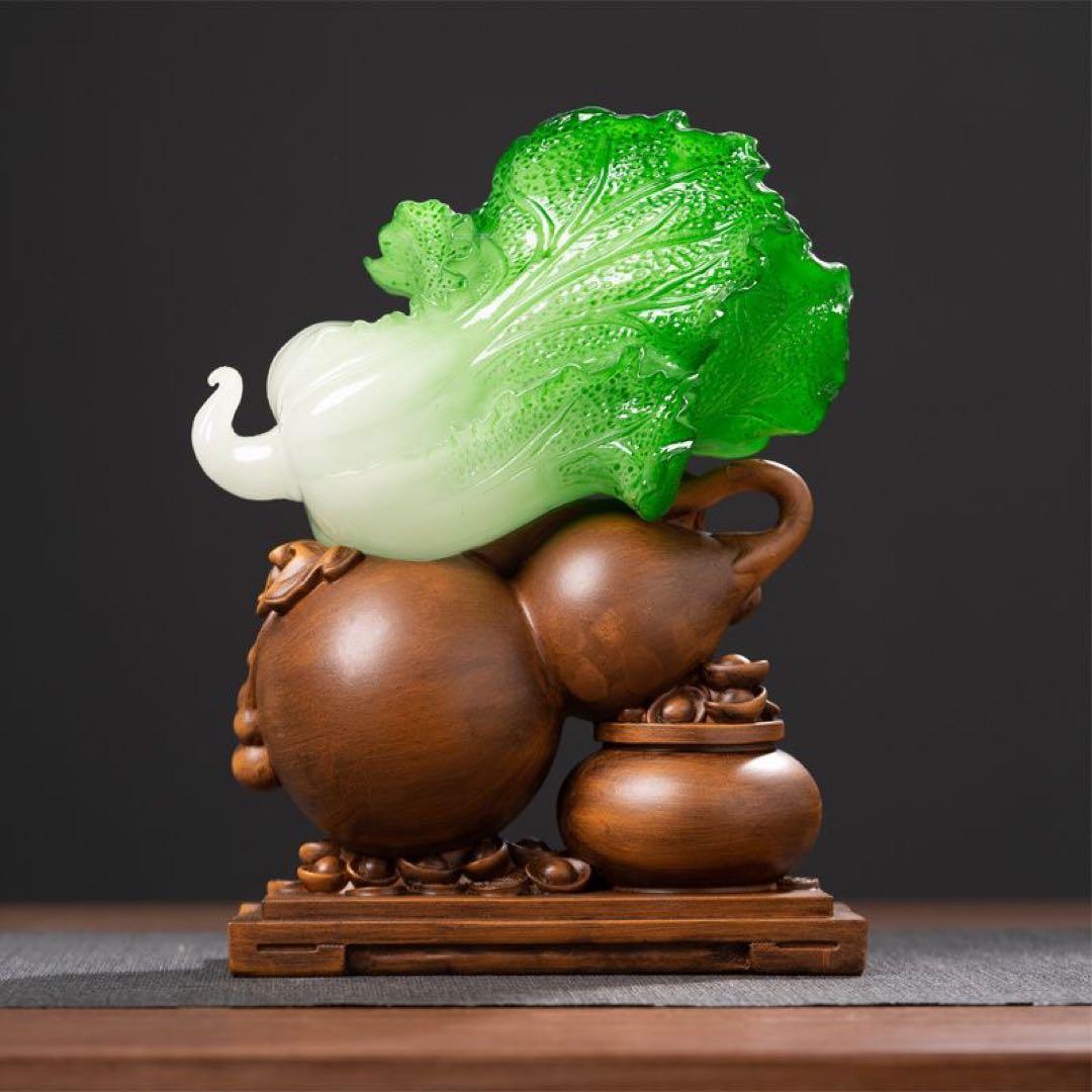 白菜と壺の置物