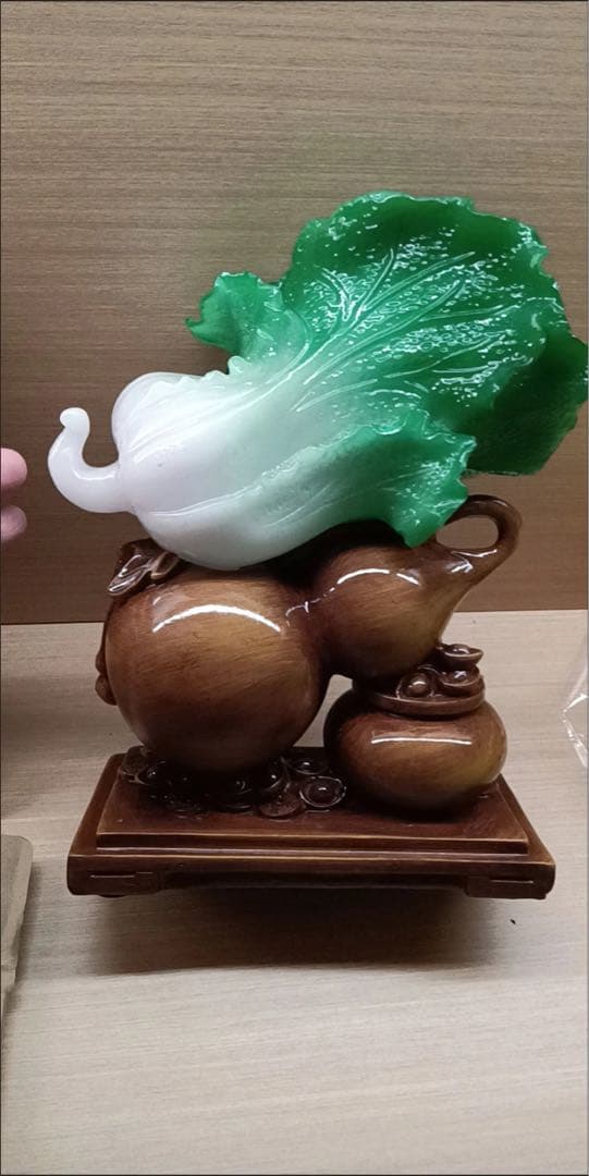 白菜と壺の置物