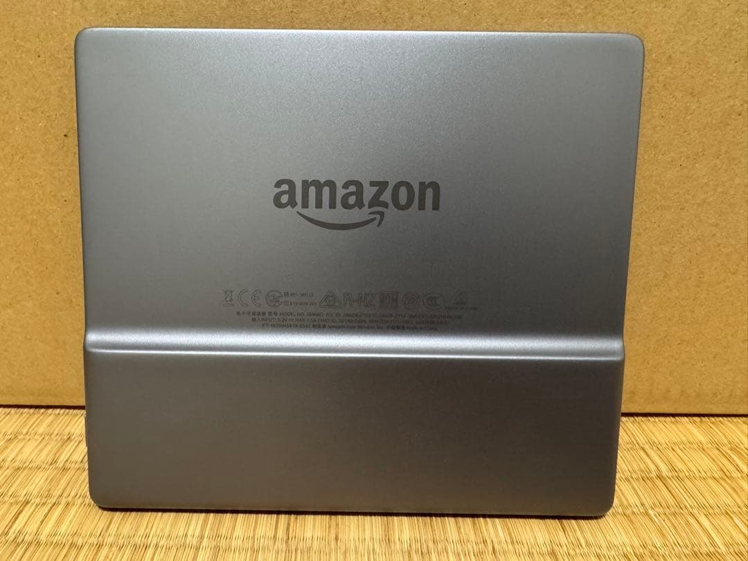 kindle oasis　第10世代　32GB　広告なし　カバー付き