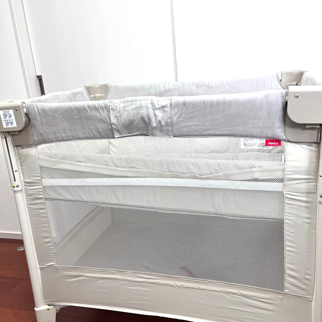 【美品】アップリカ ココネル エアー プラス 折りたたみ ベビーベッド