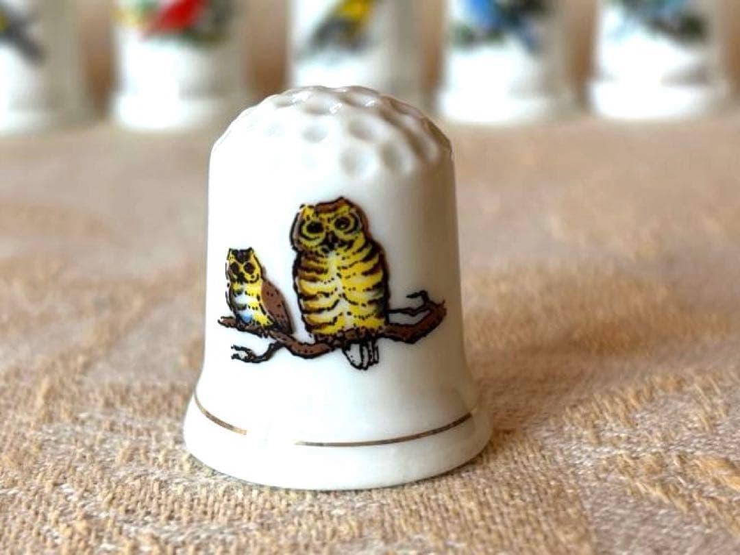 お買い得！陶磁器製 鳥と花のシンブル（指貫）11個セット