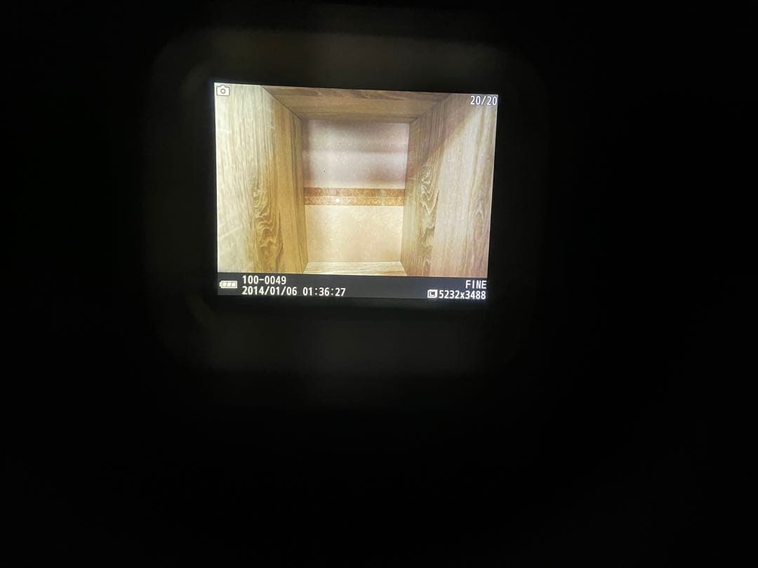 Nikon 1 V3 (液晶黄変あり)+ DF-N1000