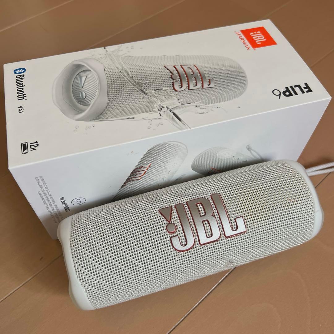JBL FLIP6 ホワイト　スピーカー　箱付き