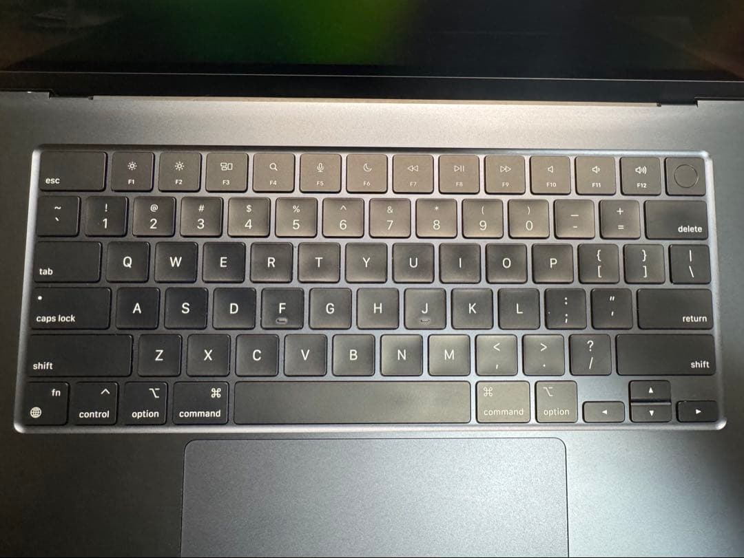 MacBook Air (M2) 15インチ USキーボード