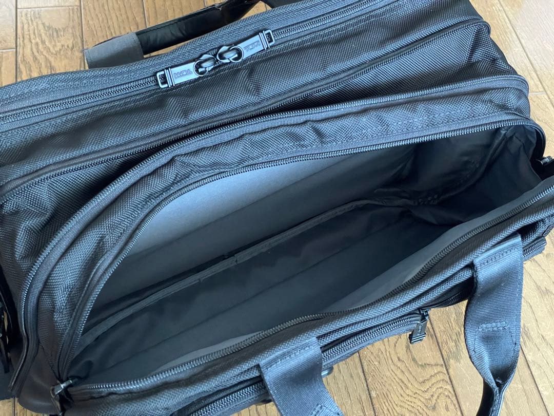 TUMI トゥミ ALPHA 2WAY エクスパンダブル ブリーフケース