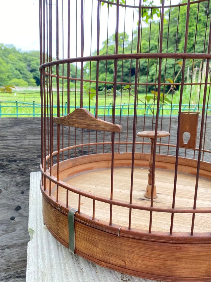 レトロなヒバリ籠