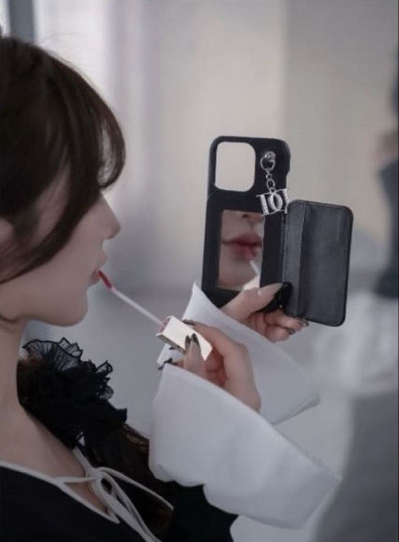 ダーリッチ　ダーリッチ　キルティングミラーDDチャームiPhoneケース　17