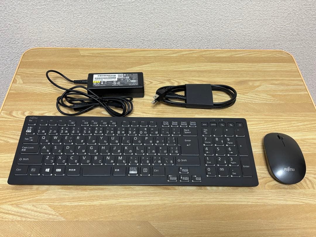 富士通 一体型PC【初期設定済み】SSD搭載 / TVチューナー/ 筆ぐるめ付き