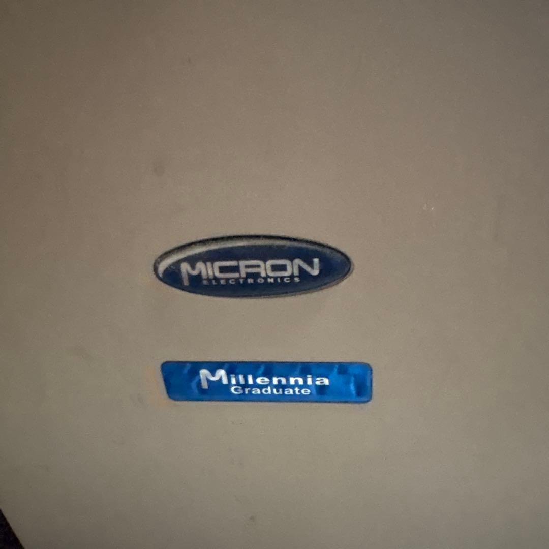 Micron Millennia Graduate ディスクトップPC