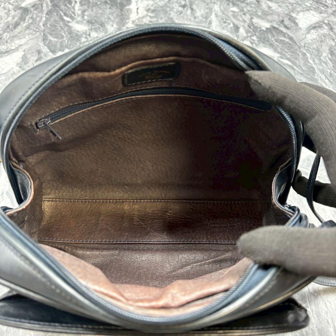 ✨美品✨GUCCI GG ショルダーバッグ ネイビー ベージュ ロゴ 金具