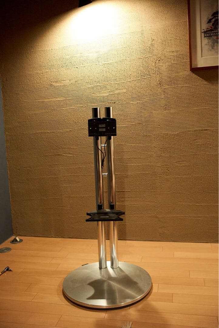 BeoVision 7-55 モーター式フロアスタンド（単体・中古良品）