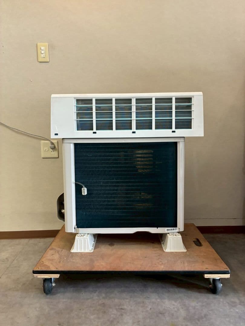 1953 東芝【RAS-221TC (W)】2021年 6畳 エアコン 中古