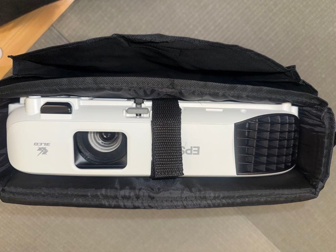 美品EPSON EX3280 プロジェクター 3600 HDMI 内蔵スピーカー