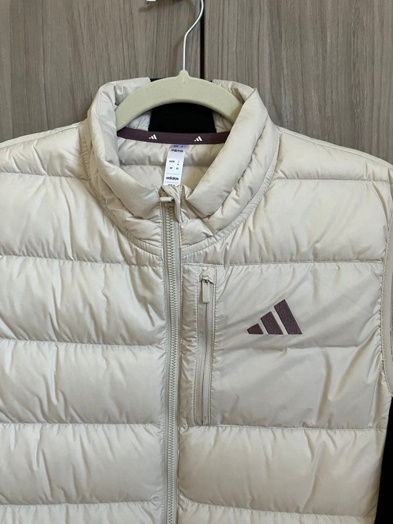 【美品】adidas ダウンベスト Mサイズ