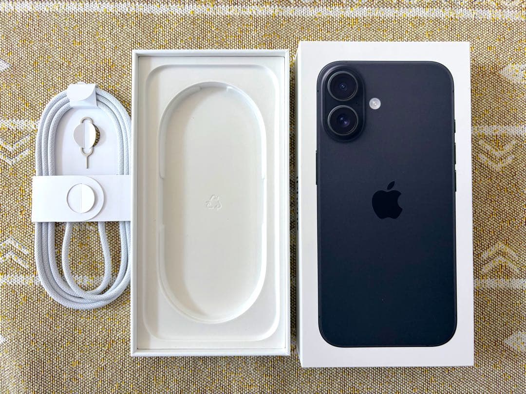 [美品] iPhone16 256G ブラック SIMフリー