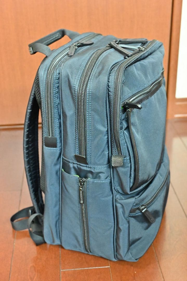 美品　マンハッタンパッセージ #9050