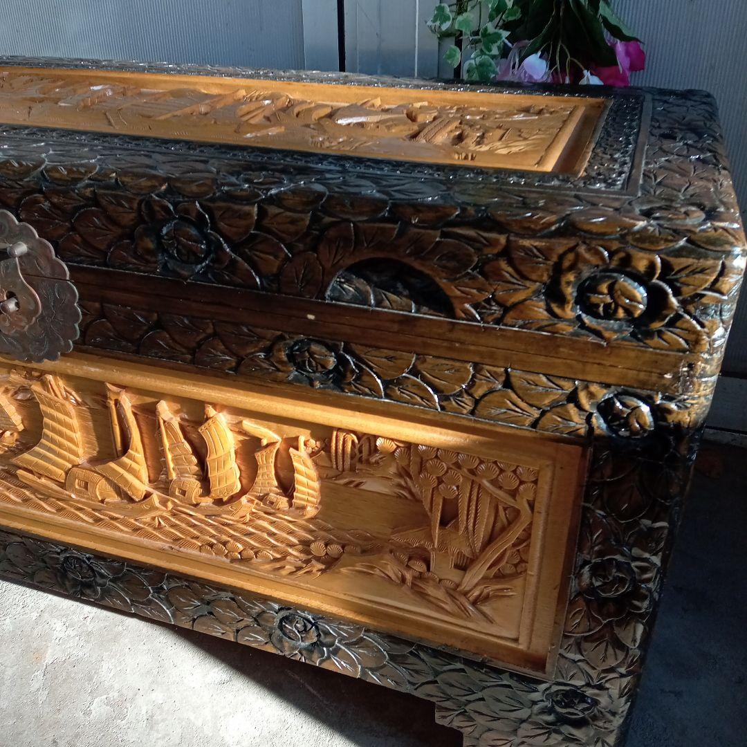 木彫のローチェスト　箱　アジアン