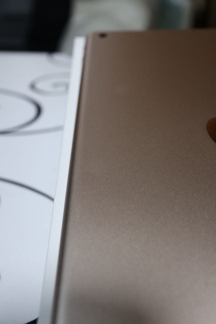 Apple iPad wi-fiゴールド5世代128GB/箱美品付き