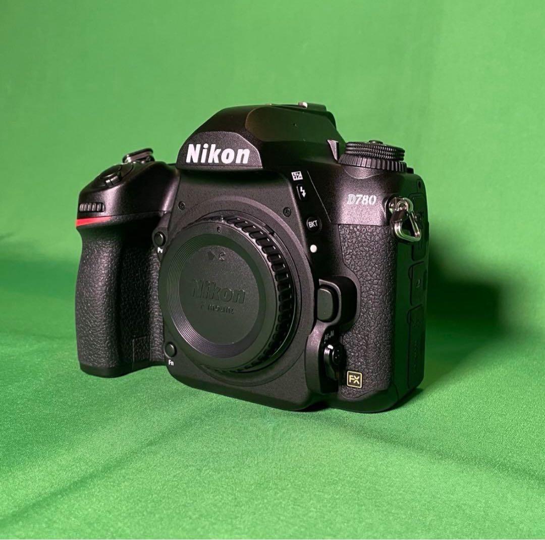 超美品 Nikon D780 ボディ ショット数4000枚程度/付属品完備