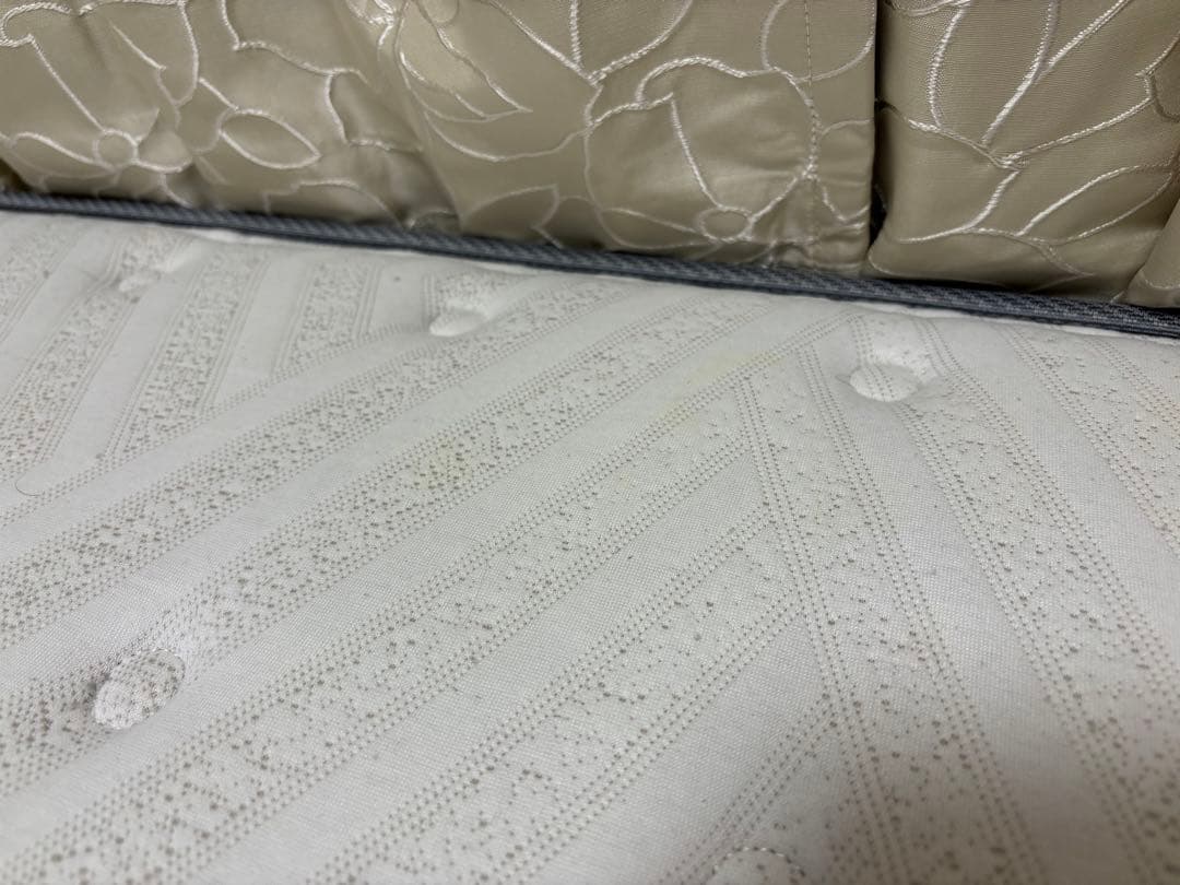 ダブルベッド フレーム+マットレス ニトリ