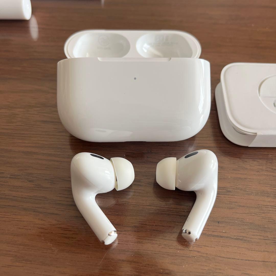 【極美品】AirPods Pro 2 本体 ＆サービスでESRケース付