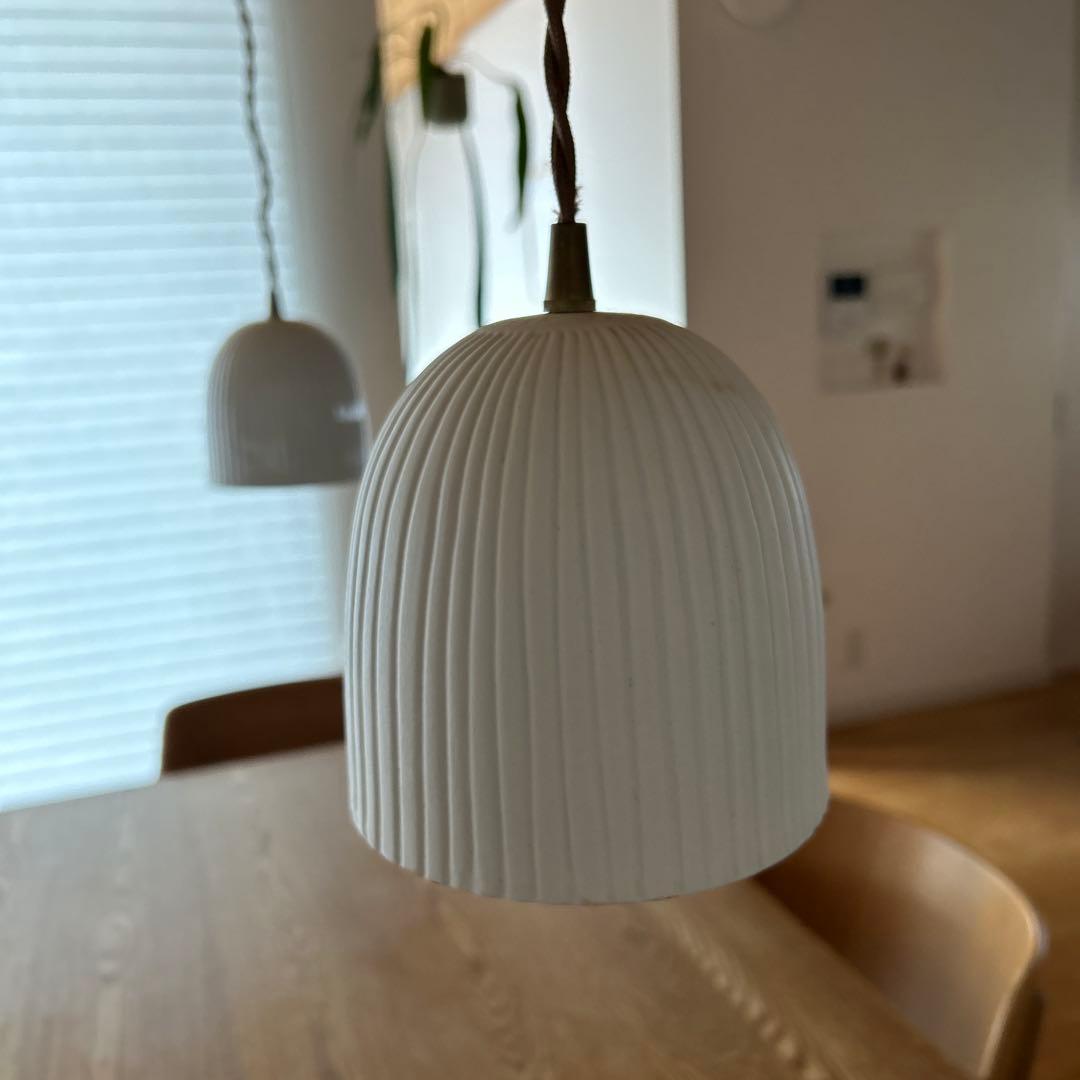 イギリス　アンティーク　ペンダントライト　ホワイト　マット