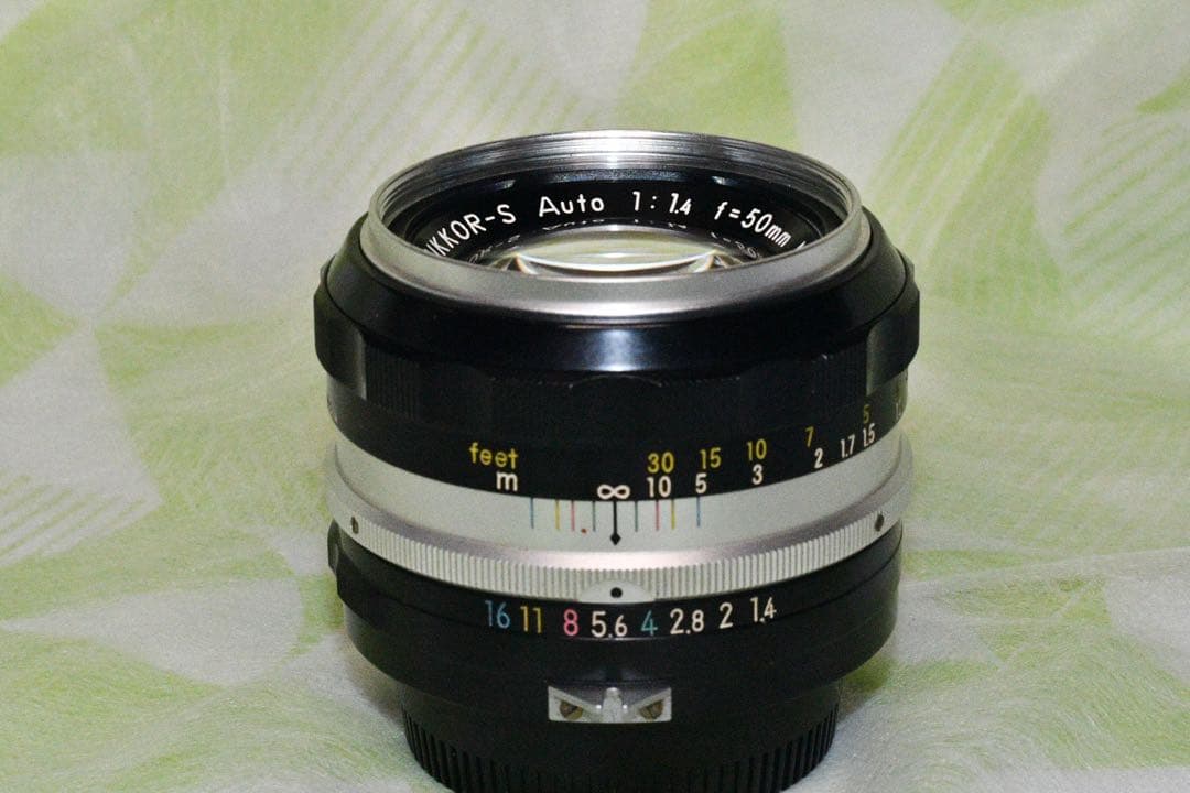 《美品・動作品》 Nikon FE + 標準レンズ付きフィルムカメラ　a0344