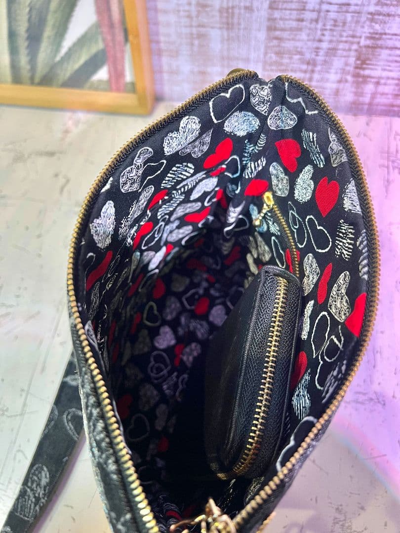 ロラライハリス♡ブラック英字ハートデニム♡刺繍のショルダーバッグ♡わんちゃん