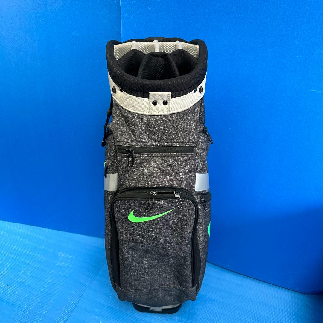 NIKEキャディーバッグ軽量タイプ・値下げ中