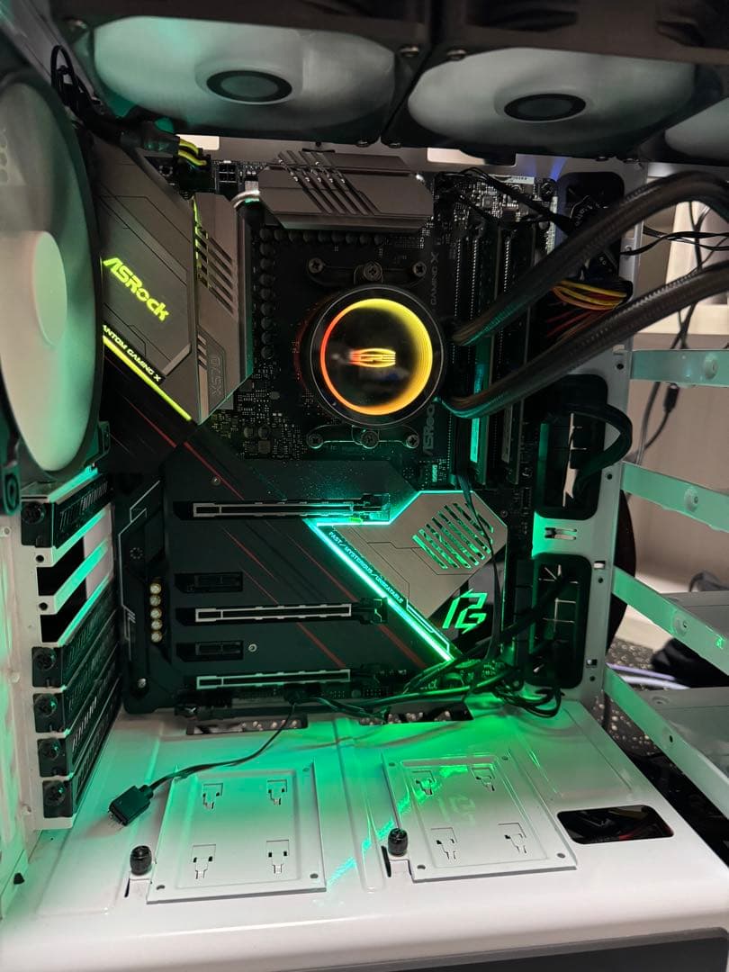 自作PC 5900X 9060XT8GB メモリ32GB H440