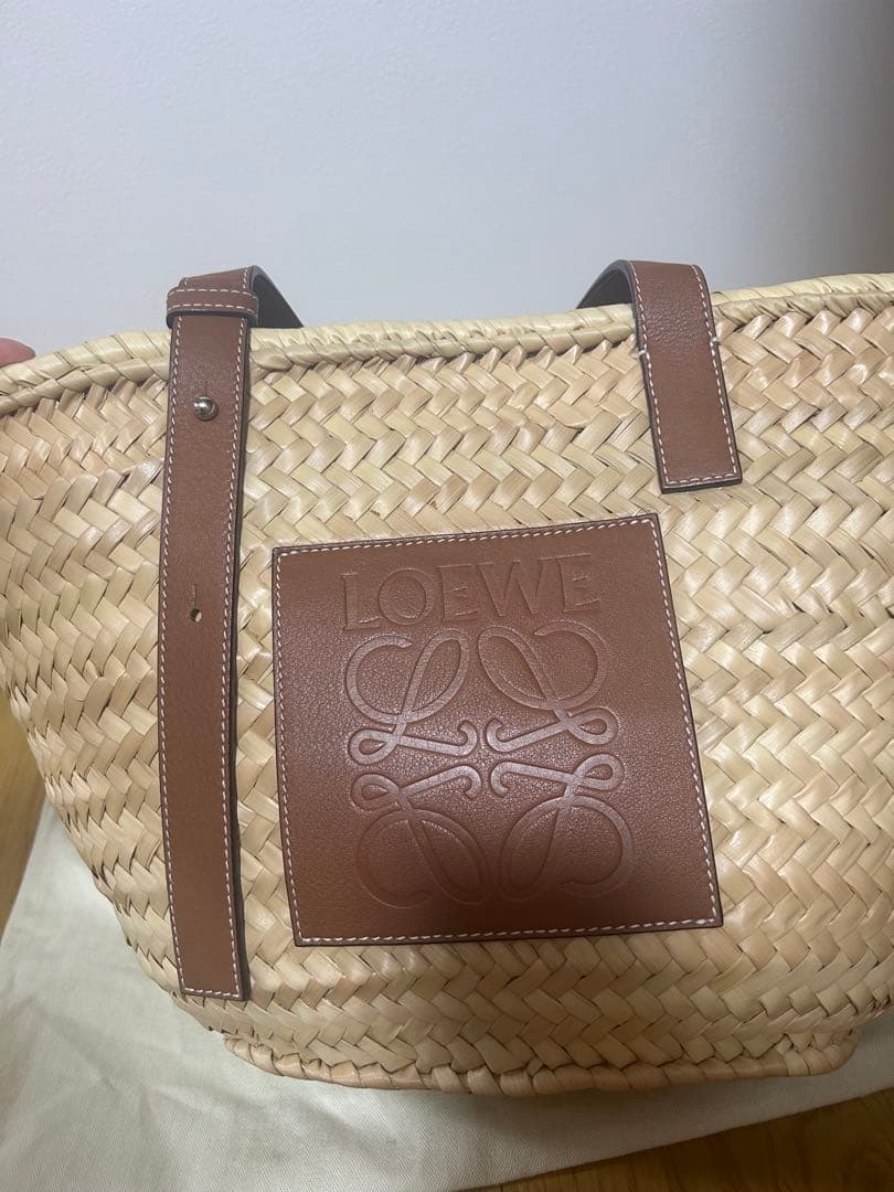 LOEWE ストロートートバッグ ベージュ　ミディアム