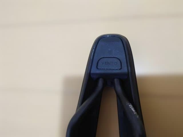 フィジーク　ARGO　VENTO　R1　 サドル 140mm ②