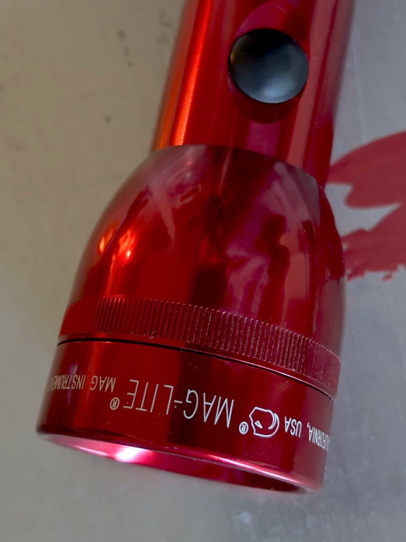 SUPREME MAG-LITE レッド懐中電灯