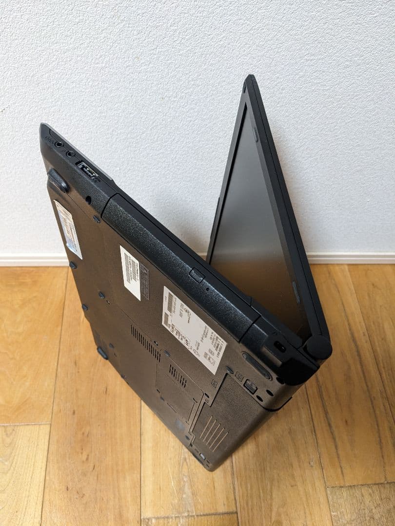 富士通 LIFEBOOK N532/E 稼動品 i7交換済み