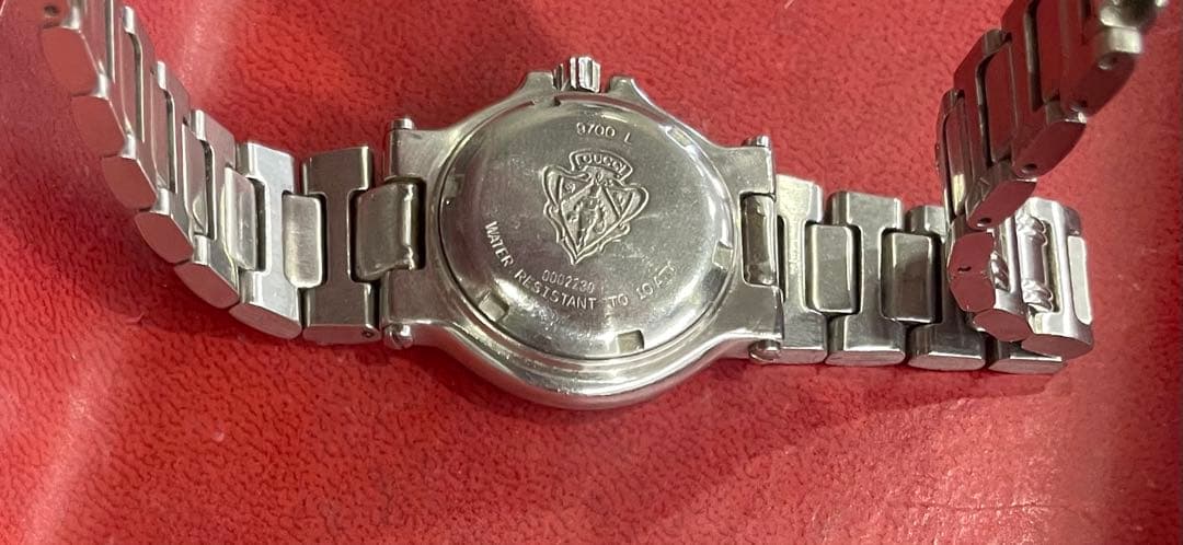 GUCCI グッチ　レディース腕時計　9700L 電池切れ