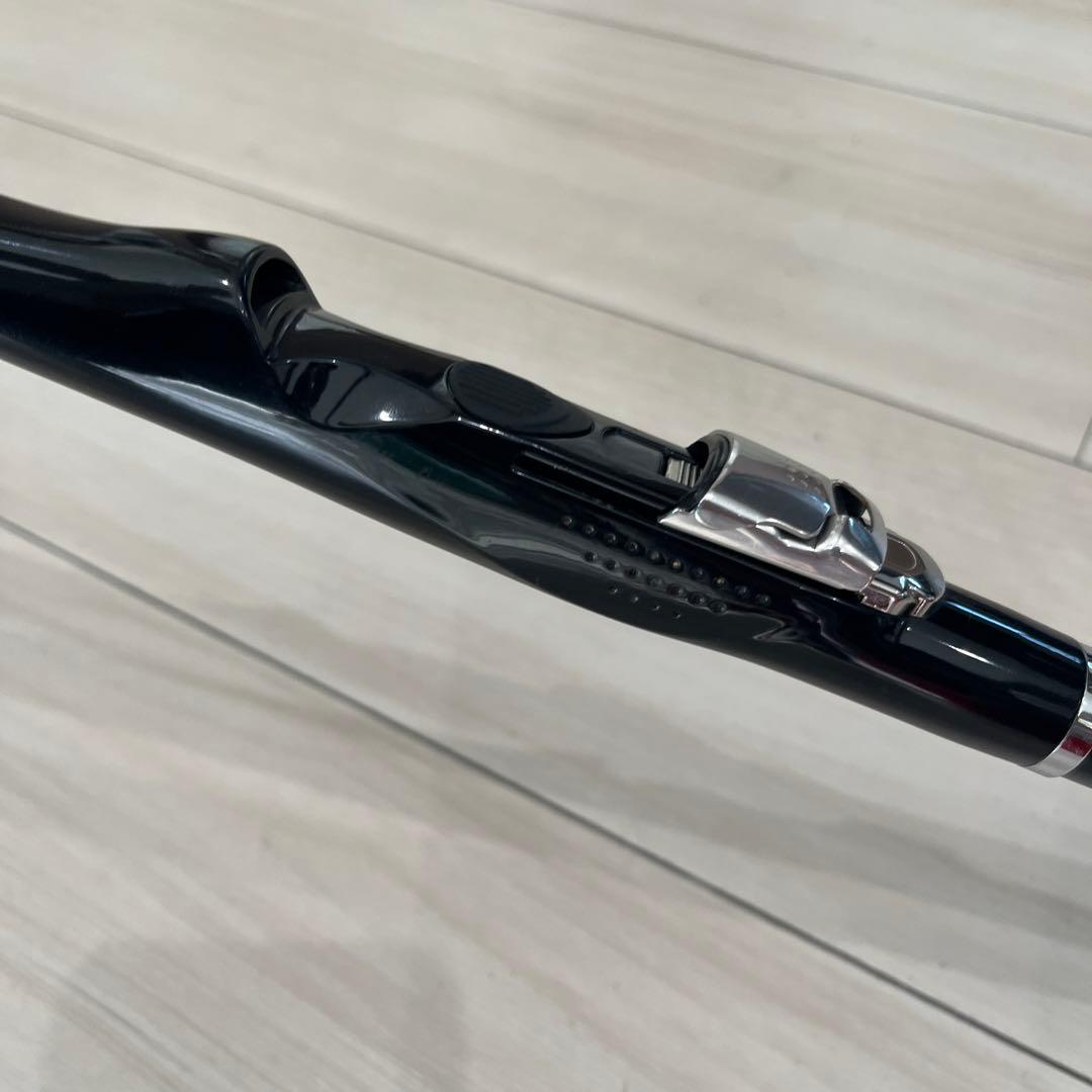 AIR 06-52 チヌ竿 ブラック・シルバー