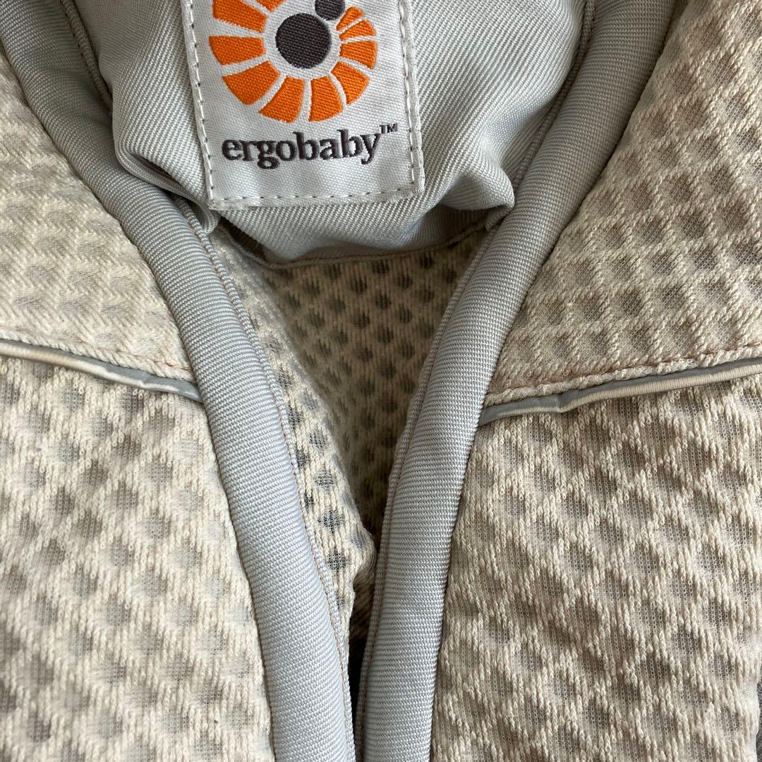 コニーのおまけつき　エルゴベビー　抱っこ紐　オムニブリーズ　サンドベージュ