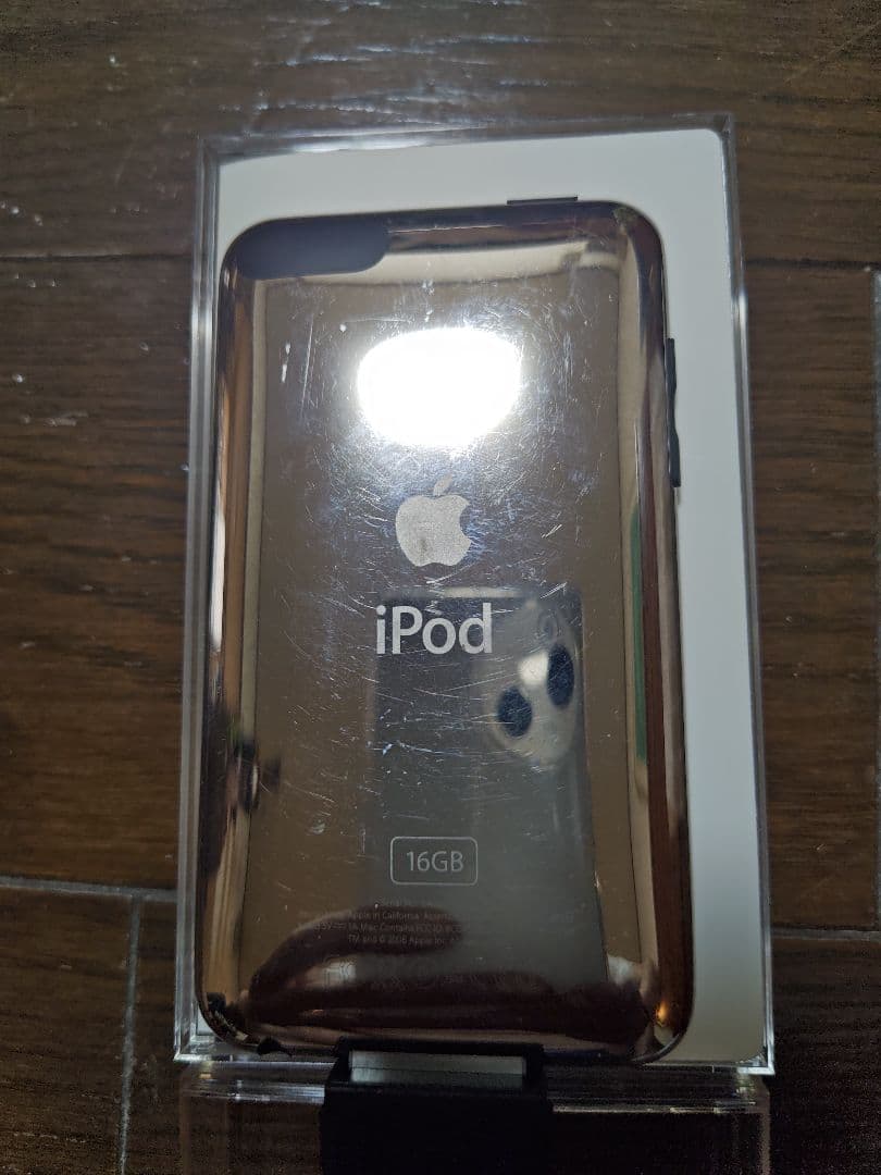 Ferrari限定品 16GB iPod 本体