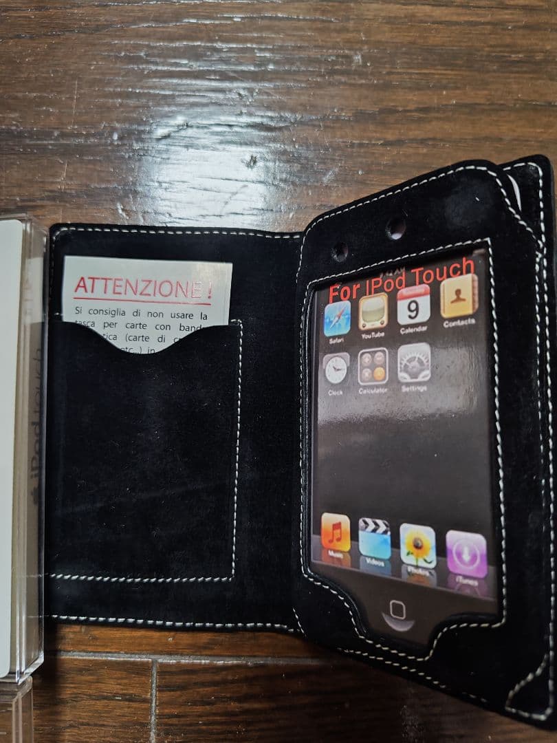 Ferrari限定品 16GB iPod 本体