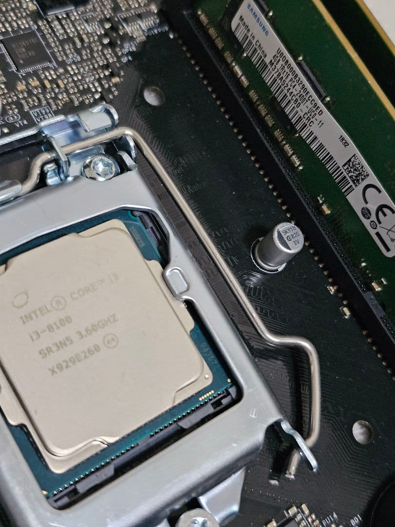 ASRock B360 i3 8100 4GB ×2 計 8GB DDR4