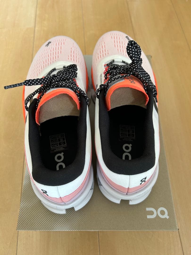 ウォーキング・ランニングウェア Cloudmonster 2