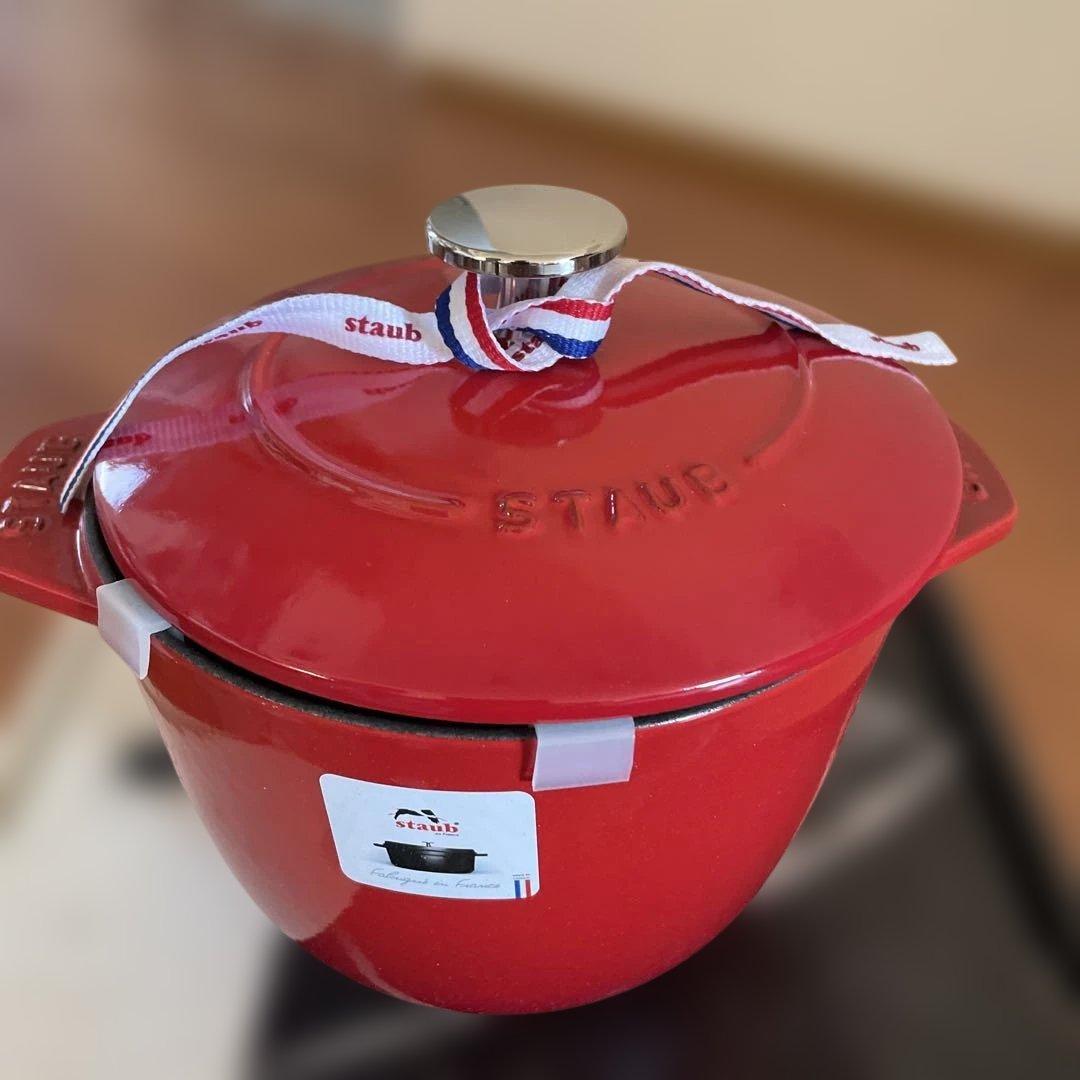 【新品】STAUB ストウブ ラ・ココット デ ゴハン 赤　未使用