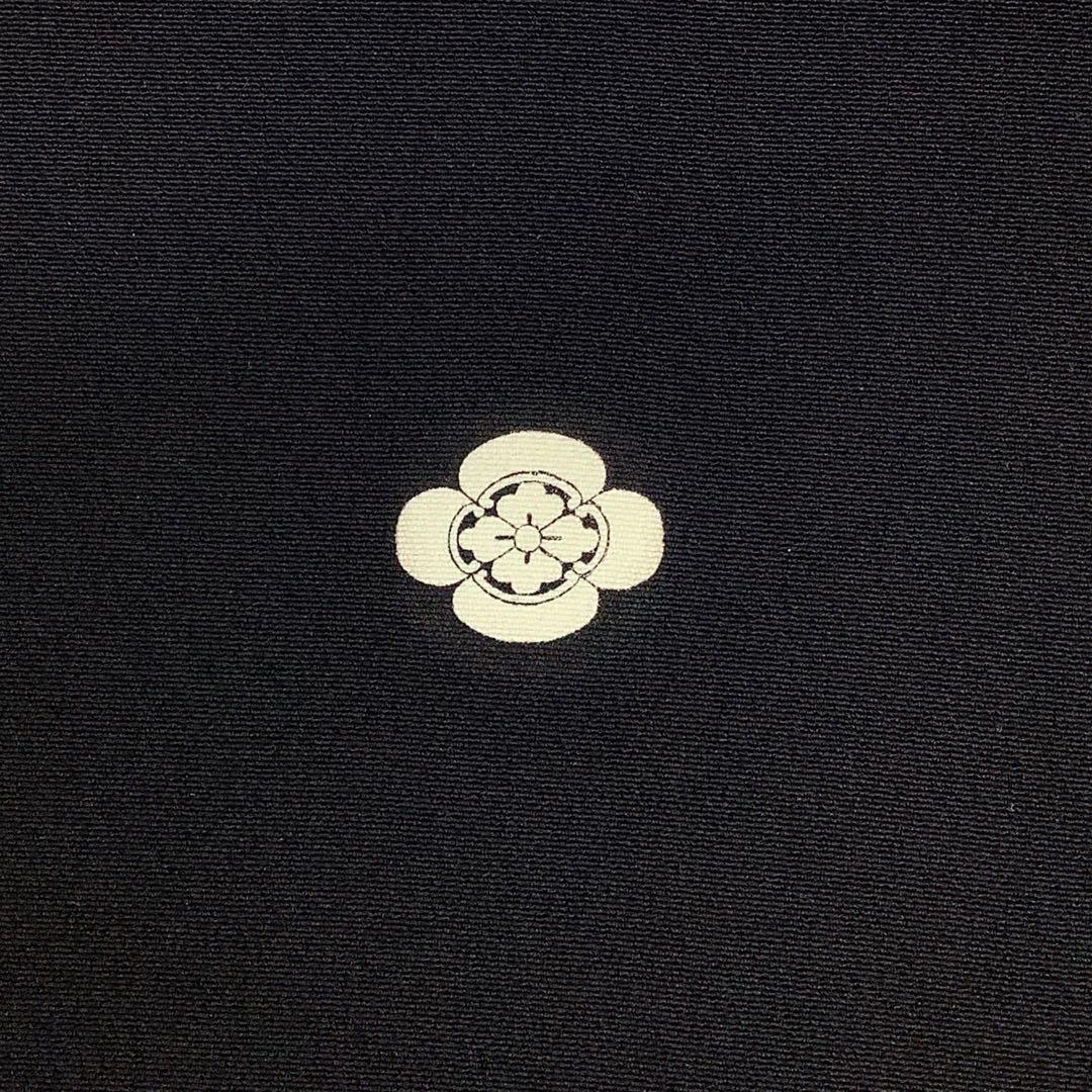 c-930　黒留袖　加賀友禅　柿本一郎　草花に香箱　落款　五ツ紋　比翼仕立て