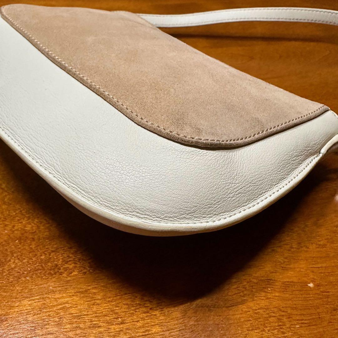 LOEWE ロエベ ミニサイズ ショルダーバッグ スエード レザー オフホワイト