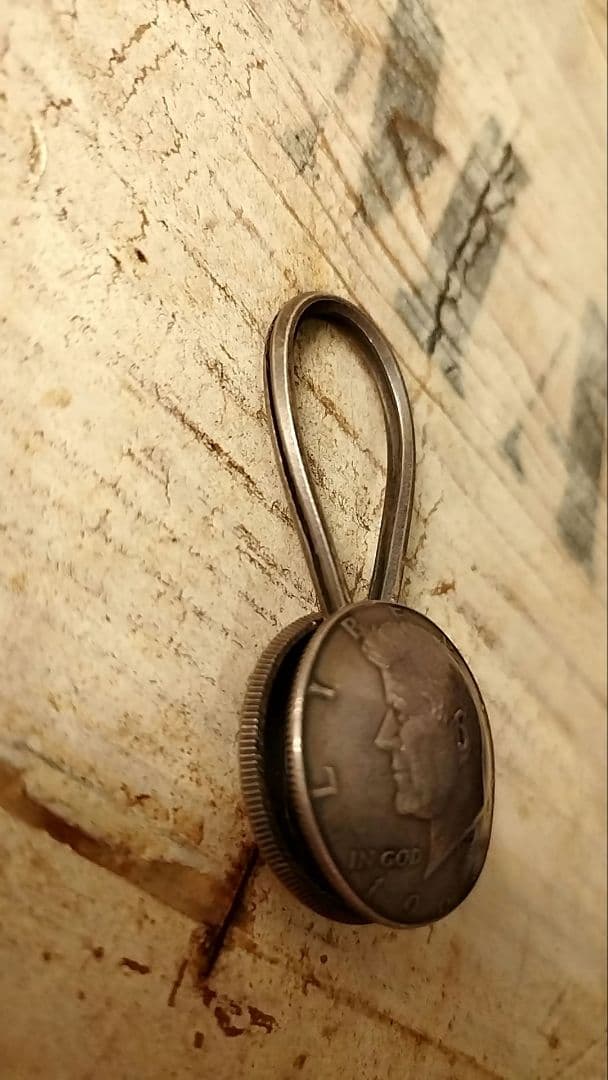 フェノメノン　ビヨンドディスクリプション　　コンチョ　キーホルダー