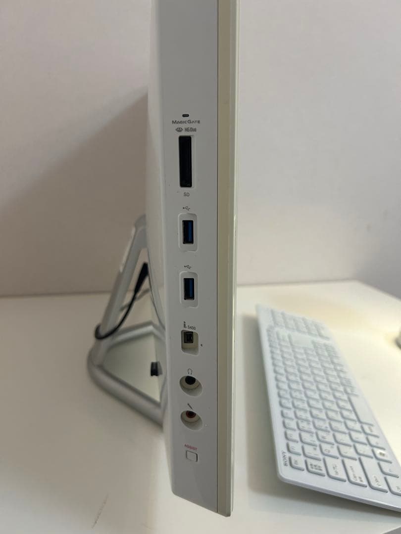 SONY VAIO 地デジ、ブルーレイ、HDMI入力、24インチ フルHD